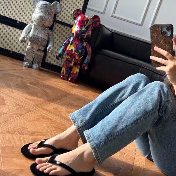 CHANEL Flip-flop sandals - Picture 5 of 5